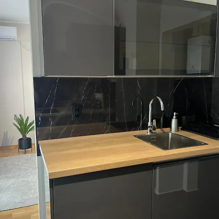 Park Lux Ii Apartment *