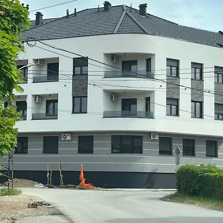 Apartment Park Lux Ii *