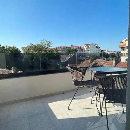 Apartment Park Lux Ii *